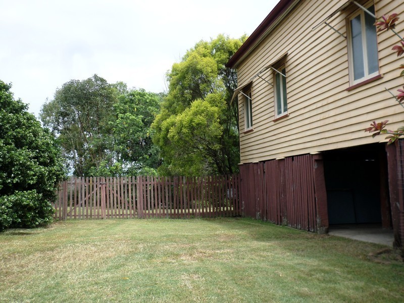 17 Park Street, Lowood QLD 4311
