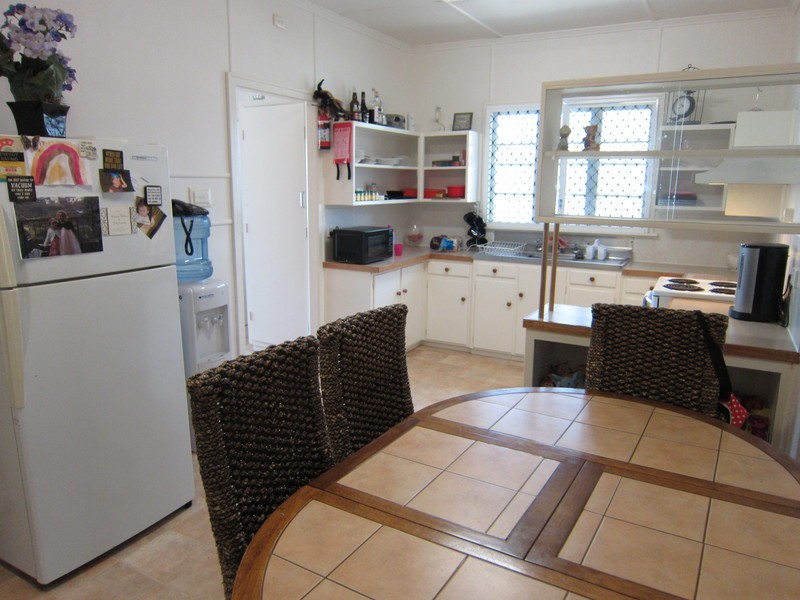 109 Blackstone Road, Silkstone QLD 4304