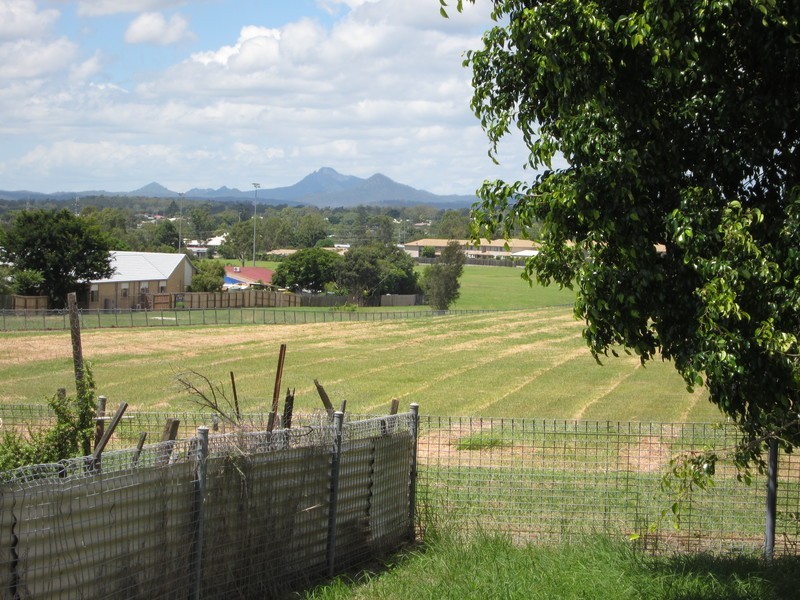 109 Blackstone Road, Silkstone QLD 4304