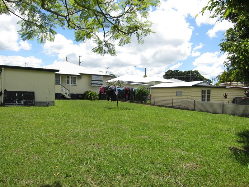 109 Blackstone Road, Silkstone QLD 4304