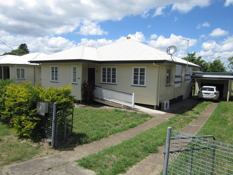 109 Blackstone Road, Silkstone QLD 4304