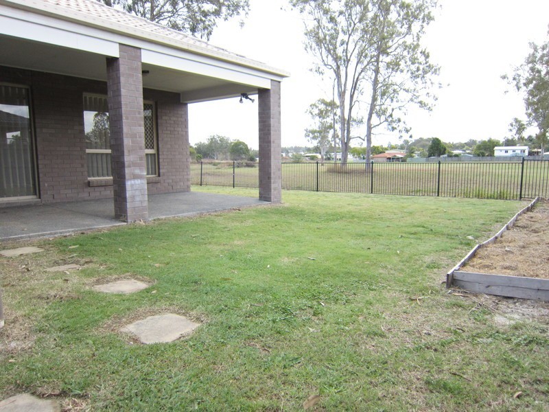 33 Sophie Street, Raceview QLD 4305
