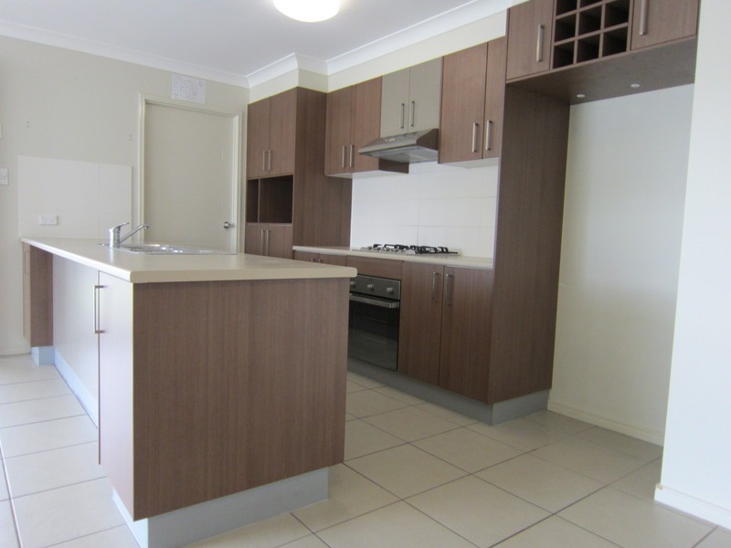 33 Sophie Street, Raceview QLD 4305