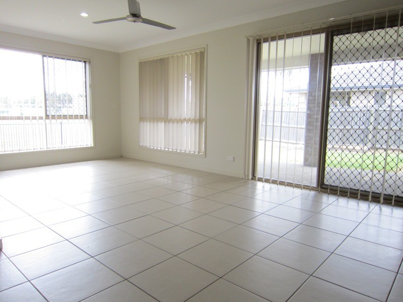 33 Sophie Street, Raceview QLD 4305