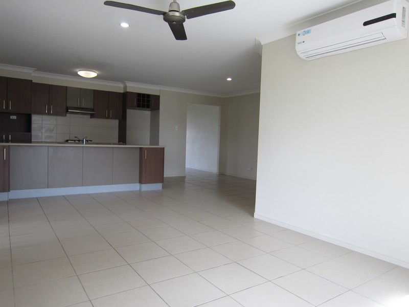 33 Sophie Street, Raceview QLD 4305