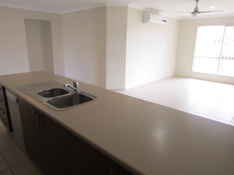 33 Sophie Street, Raceview QLD 4305