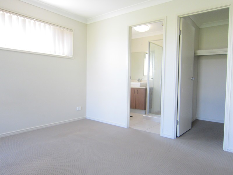 33 Sophie Street, Raceview QLD 4305