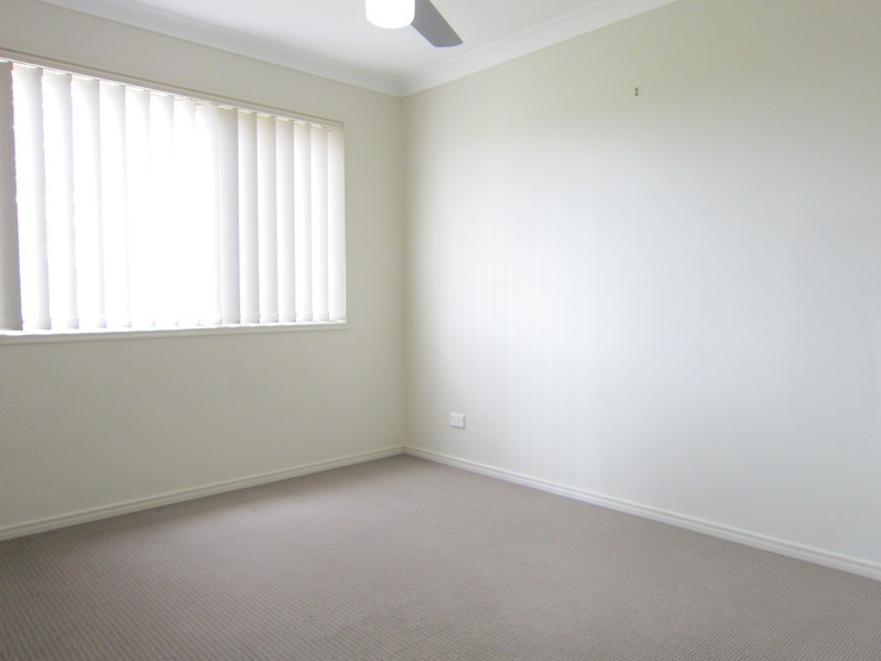 33 Sophie Street, Raceview QLD 4305