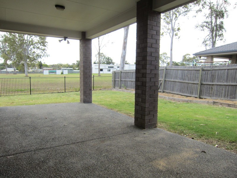 33 Sophie Street, Raceview QLD 4305