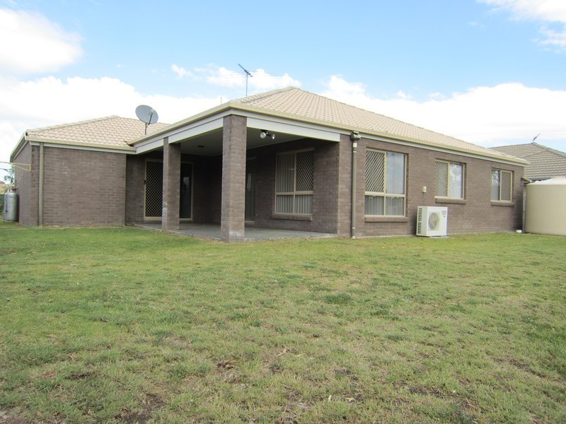 33 Sophie Street, Raceview QLD 4305