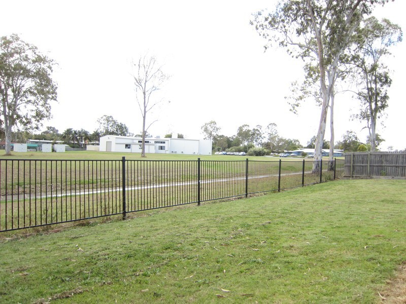 33 Sophie Street, Raceview QLD 4305