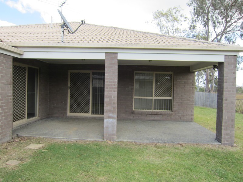 33 Sophie Street, Raceview QLD 4305