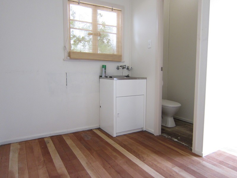 157 Glebe Road, Silkstone QLD 4304