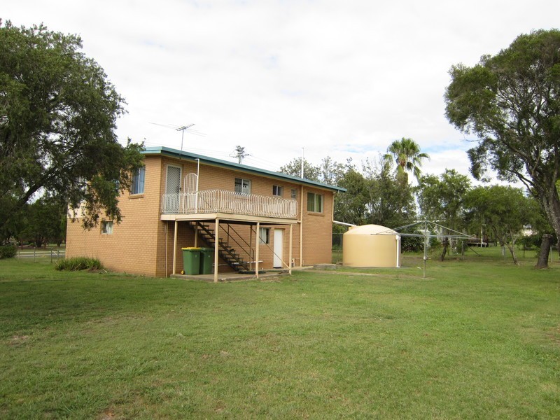 13 Peak Crossing Churchbank Weir Road, Peak Crossing QLD 4306