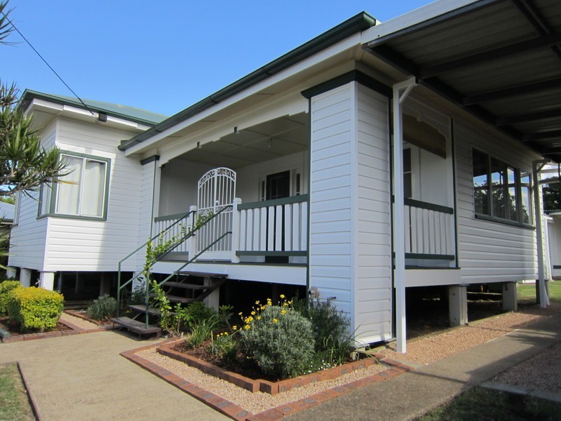 67 Glebe Road, Silkstone QLD 4304