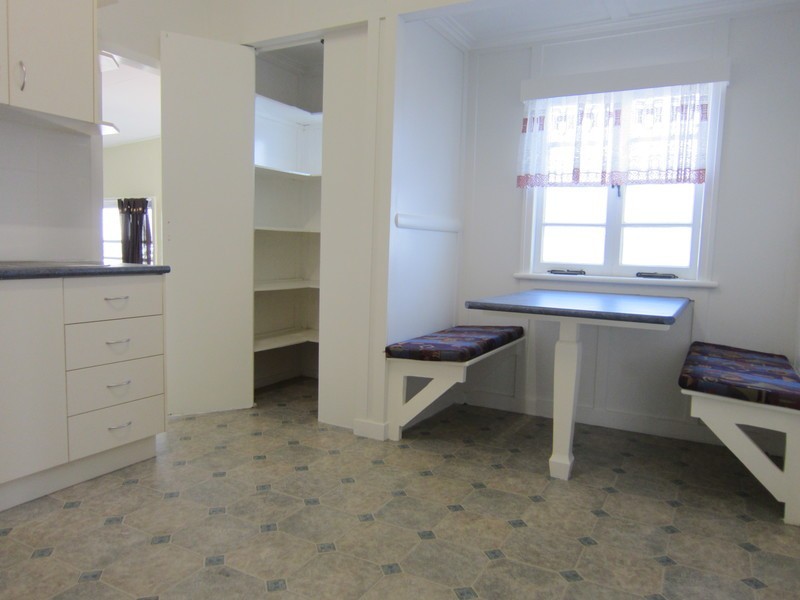 67 Glebe Road, Silkstone QLD 4304