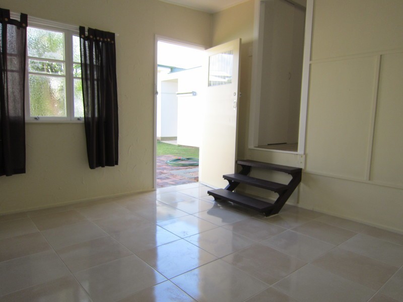 67 Glebe Road, Silkstone QLD 4304