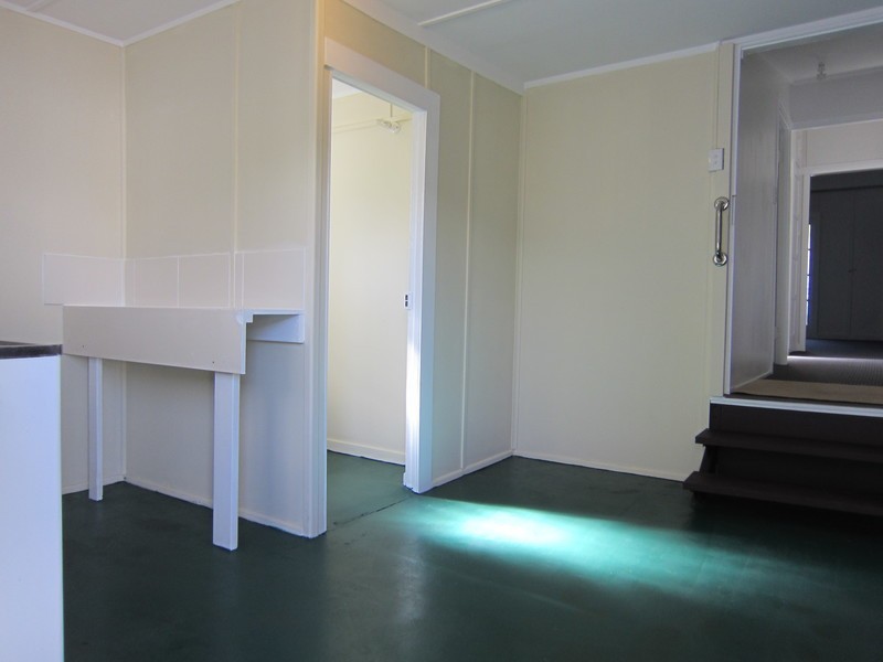 67 Glebe Road, Silkstone QLD 4304