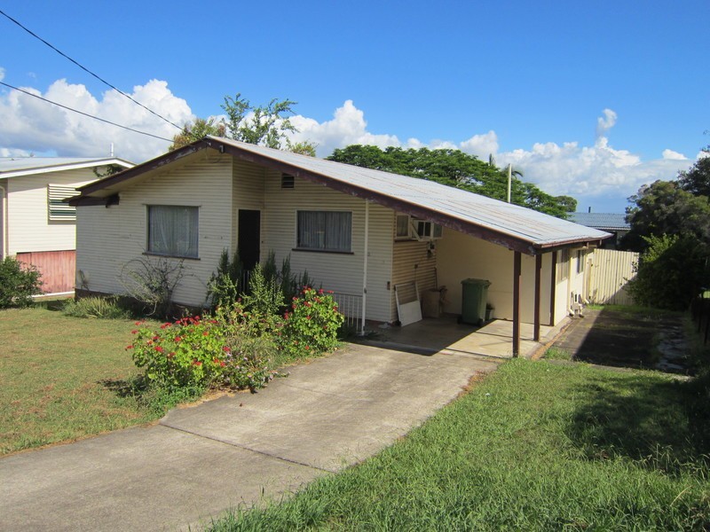 13 Edwards Street, Eastern Heights QLD 4305