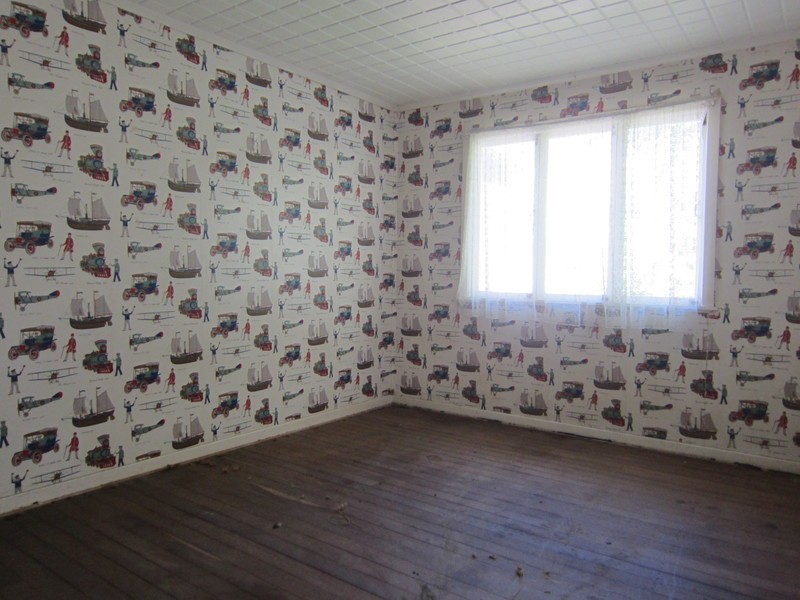 13 Edwards Street, Eastern Heights QLD 4305