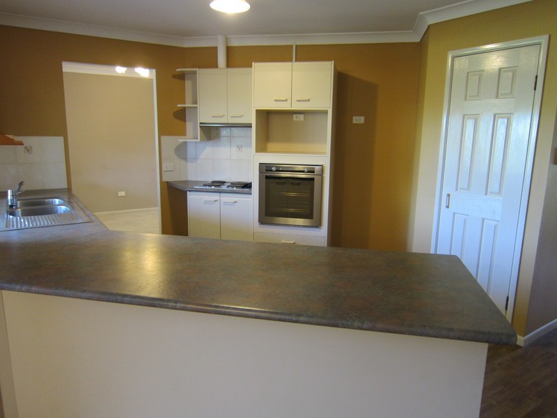 22 Discovery Street, Flinders View QLD 4305