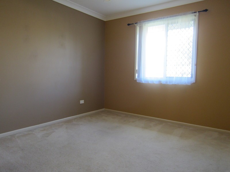 22 Discovery Street, Flinders View QLD 4305