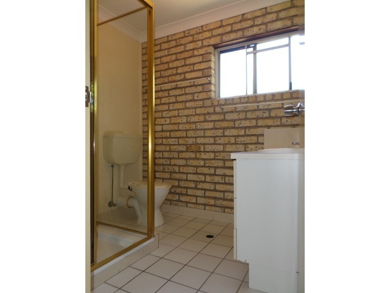 5 Duce Street, Bundamba QLD 4304