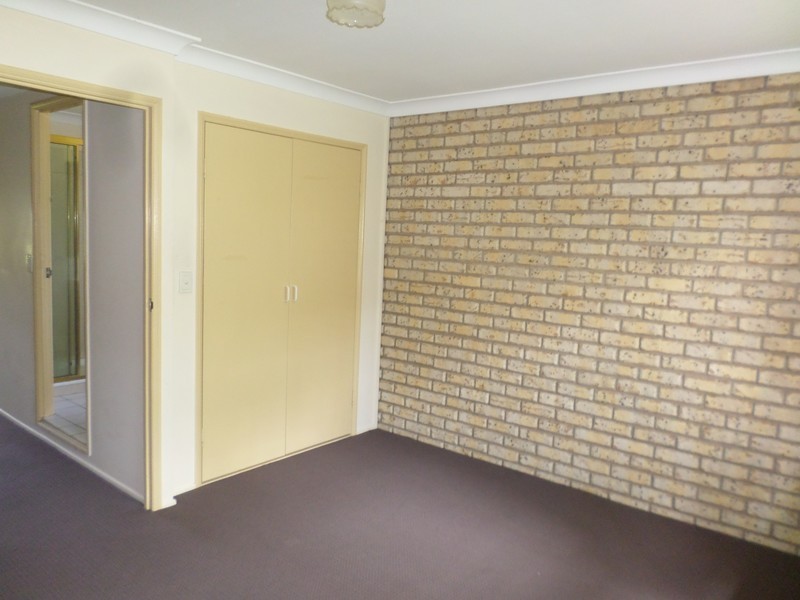 5 Duce Street, Bundamba QLD 4304