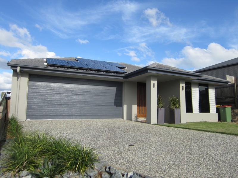 6 Boronia Street, Deebing Heights QLD 4306