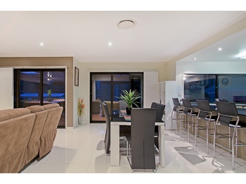 68 Cabernet Crescent, Pine Mountain QLD 4306