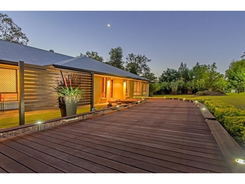68 Cabernet Crescent, Pine Mountain QLD 4306