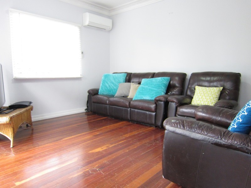 9 George Lane, Newtown QLD 4305