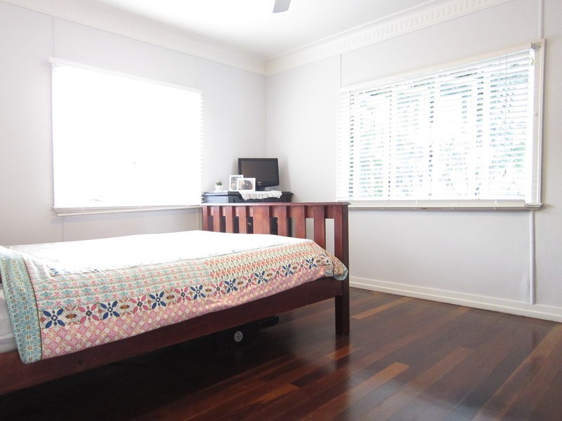 9 George Lane, Newtown QLD 4305