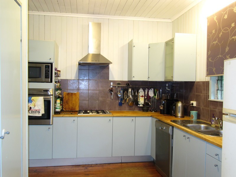 5 Northcote Street, East Ipswich QLD 4305