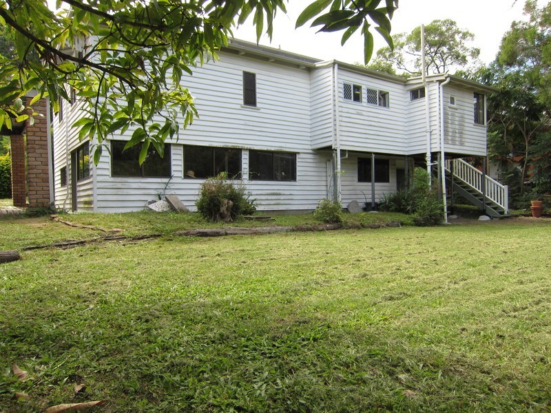 7 Smart Avenue, Eastern Heights QLD 4305