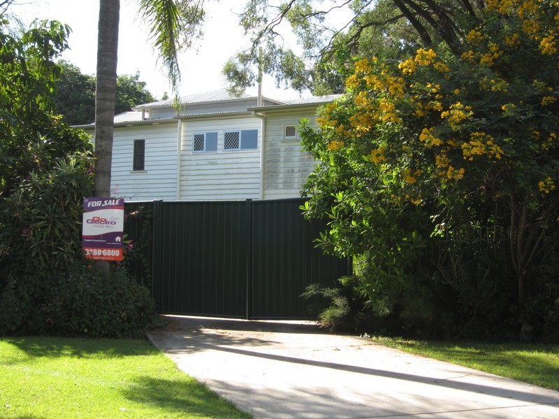 7 Smart Avenue, Eastern Heights QLD 4305