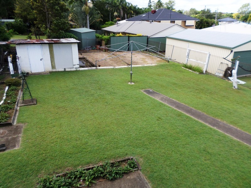 24 Briggs Road, Eastern Heights QLD 4305