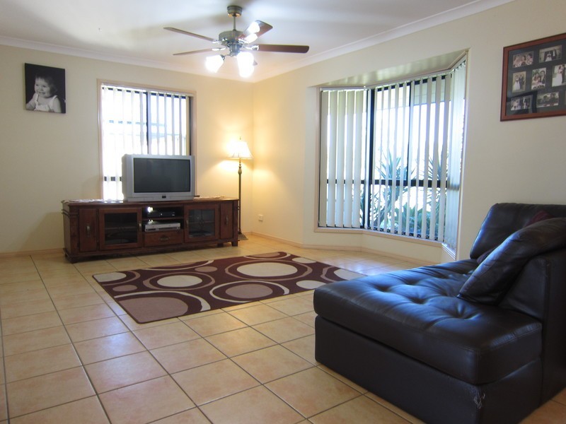 24 Meier Street, Peak Crossing QLD 4306