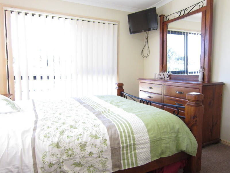 24 Meier Street, Peak Crossing QLD 4306