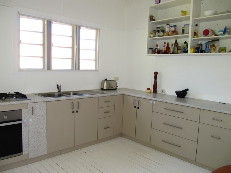 13 England Street, East Ipswich QLD 4305