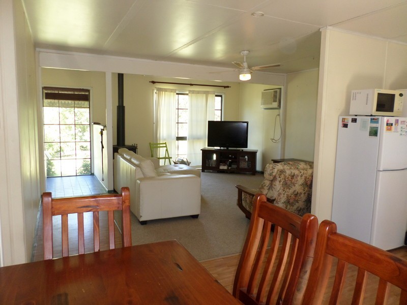 22 Adelong Avenue, Thagoona QLD 4306