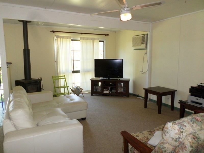 22 Adelong Avenue, Thagoona QLD 4306