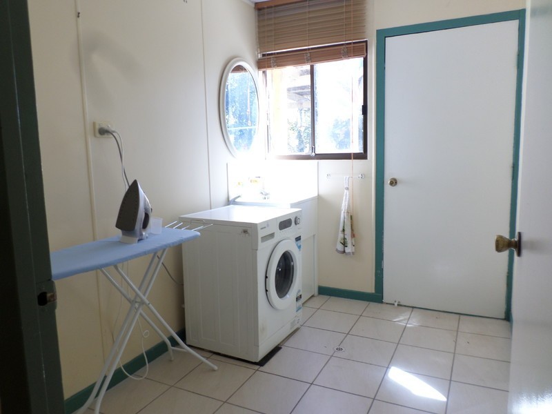 22 Adelong Avenue, Thagoona QLD 4306