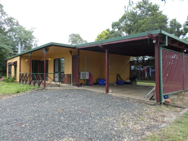 22 Adelong Avenue, Thagoona QLD 4306