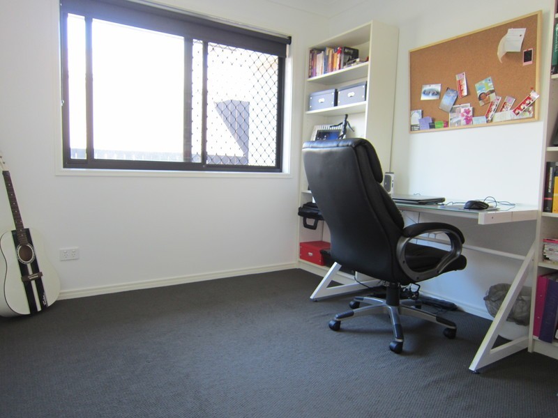 14 Spey Close, Deebing Heights QLD 4306