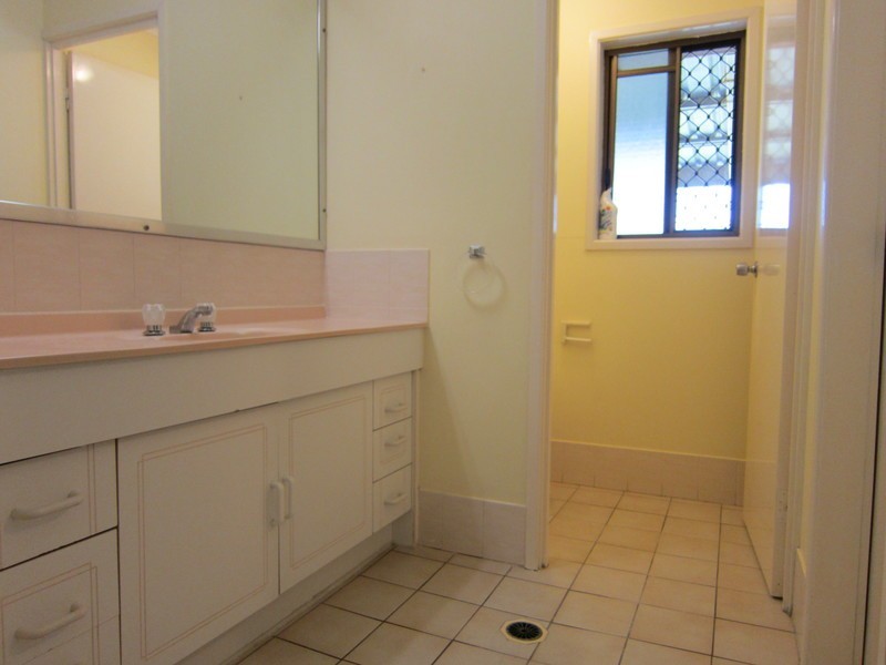 66 Jacaranda Drive, Yamanto QLD 4305