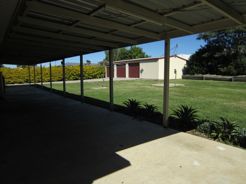 66 Jacaranda Drive, Yamanto QLD 4305