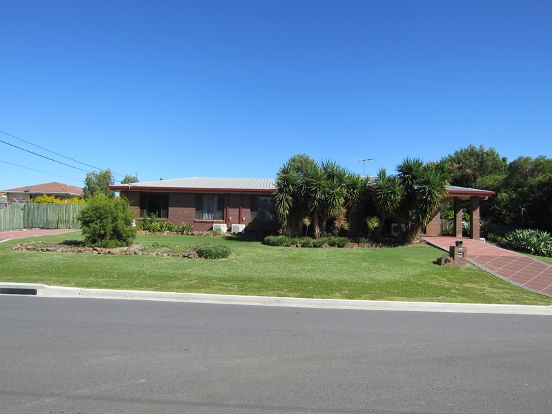 66 Jacaranda Drive, Yamanto QLD 4305