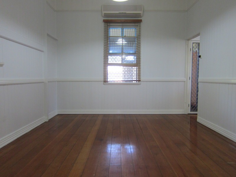 101 Pine Mountain Road, Brassall QLD 4305