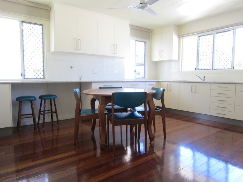 112 Aspinall Street, Leichhardt QLD 4305